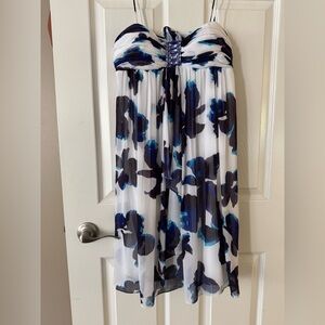 S.L. Fashions White and Blue Halter Neckline Cocktail Dress, ptp 15”, size 6